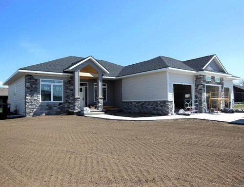 172 Cardinal Ct, South Sioux City, NE, 68776-3446 | Card Image