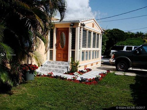 9324 Abbott Ave, Surfside, FL, 33154-2430 | Card Image