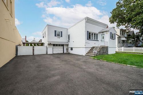 79 Moonachie Rd, Moonachie, NJ, 07074-1144 | Card Image