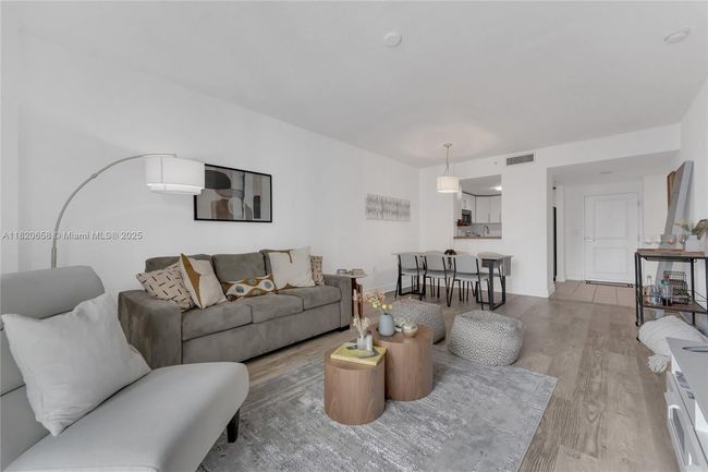 APT-2210 - 1250 S Miami Ave, Condo with 1 bedrooms, 2 bathrooms and null parking in Miami FL | Image 5