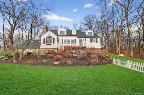 69 Locust Ave, Cortlandt Mnr, NY, 10567-2615 | Card Image