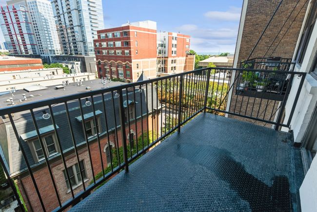 UNIT-505 - 320 E 21 St St, Condo with 2 bedrooms, 2 bathrooms and 1 parking in Chicago IL | Image 28