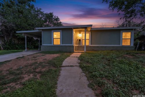 2935 Lasses Blvd, San Antonio, TX, 78223-4125 | Card Image