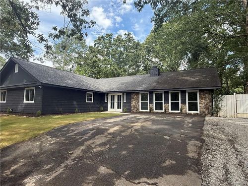 3420 Point View Cir, Gainesville, GA, 30506-1421 | Card Image