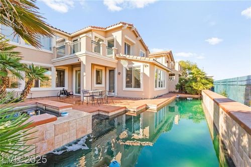 2900 Carmelo Dr, Henderson, NV, 89052-4089 | Card Image