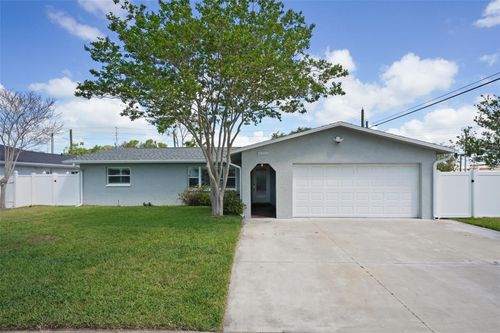 13133 Dorchester Dr, SEMINOLE, FL, 33776-3111 | Card Image