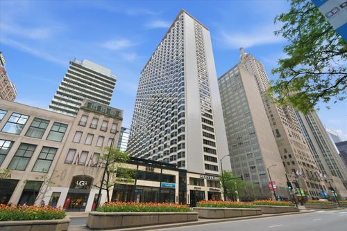803-535 Michigan Ave, Chicago, IL, 60611-3895 | Card Image