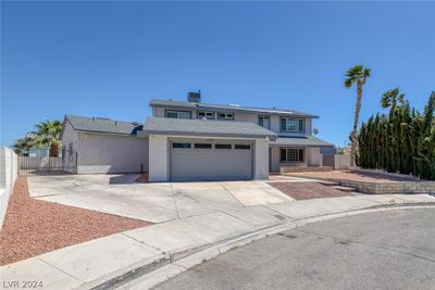 5060 Lancaster Drive, House other with 5 bedrooms, 2 bathrooms and null parking in Las Vegas NV | Image 2