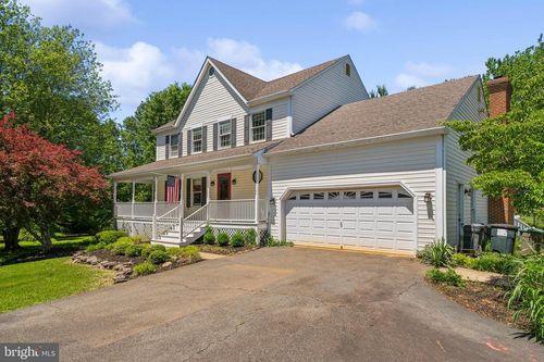 7708 Castlebury Ct, WARRENTON, VA, 20186-8600 | Card Image