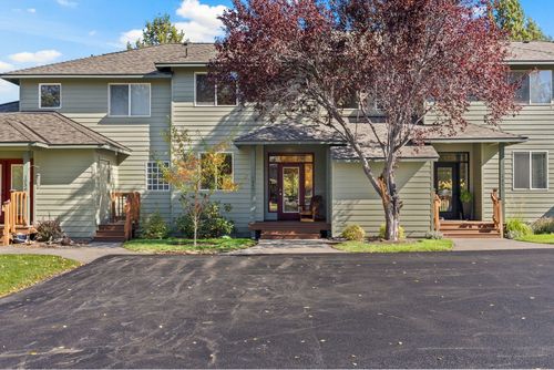 1044 Golden Pheasant Dr, Redmond, OR, 97756-9260 | Card Image