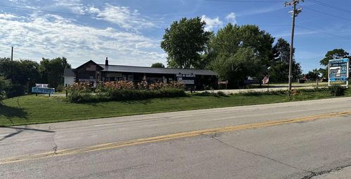 613 W Water St, SHULLSBURG, WI, 53586-9432 | Card Image