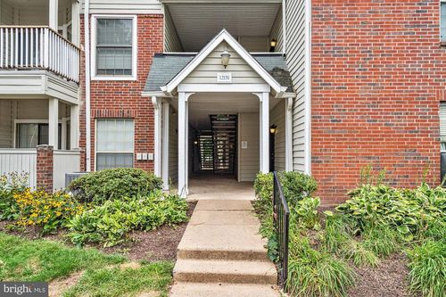 apt-2035-12151 Penderview Ln, FAIRFAX, VA, 22033-5206 | Card Image
