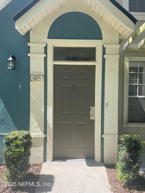 605-13700 Richmond Park Dr N, Jacksonville, FL, 32224-4268 | Card Image