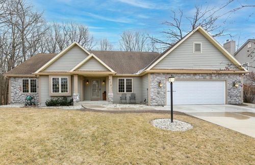 4781 W Woodland Drive, FRANKLIN, WI, 53132 | Card Image