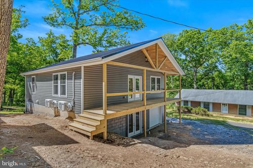 21 Hilltop St, BERKELEY SPRINGS, WV, 25411 | Card Image