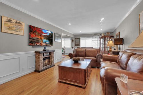 8-7 E Lawrence Park Dr, Piermont, NY, 10968 | Card Image