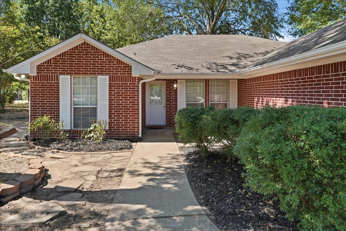 Residential in Mineola 2