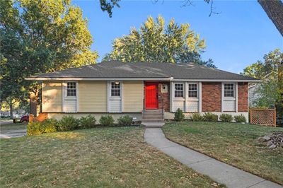 View of front of house with a front yard | Image 1