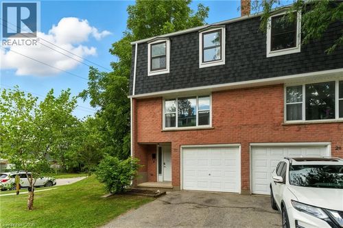 25-100 Bluevale St N, Waterloo, ON, N2J4M9 | Card Image