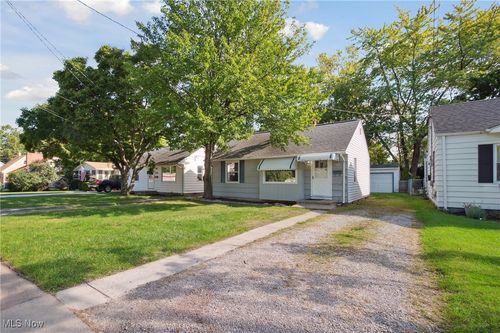 193 Lear Rd, Avon Lake, OH, 44012-1952 | Card Image