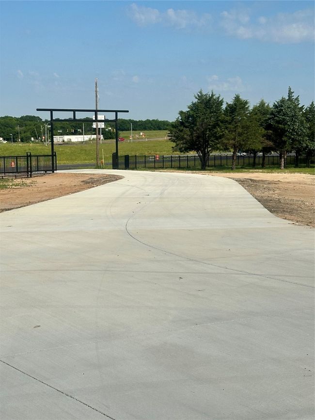 Driveway | Image 5