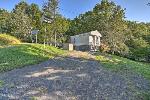 406 War Valley Rd, Church Hill, TN, 37642-7017 | Card Image