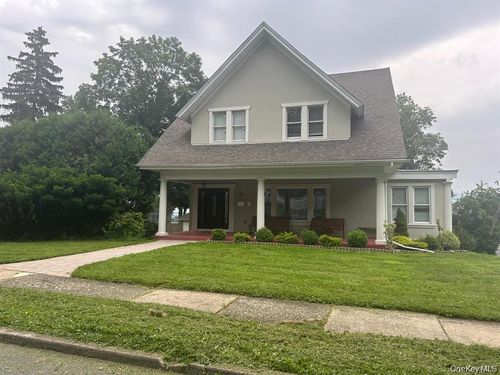 32 City Ter, Newburgh, NY, 12550-4822 | Card Image