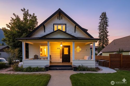 1112 Commercial St, Leavenworth, WA, 98826-1418 | Card Image