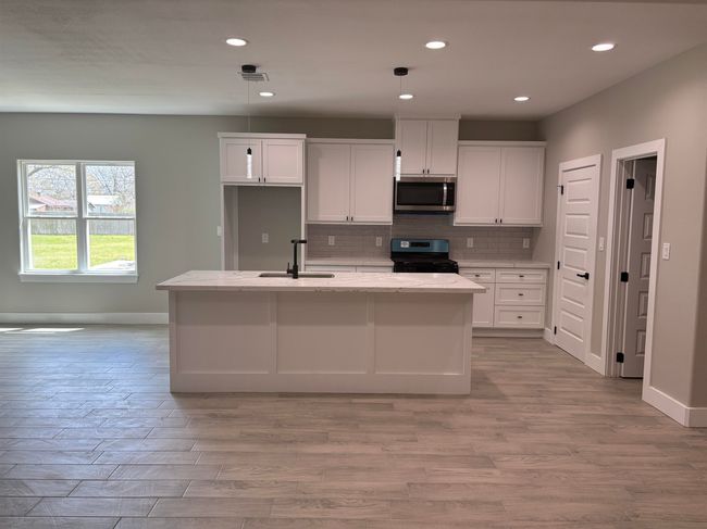 3240 Taft Ave, House other with 3 bedrooms, 2 bathrooms and null parking in Groves TX | Image 5