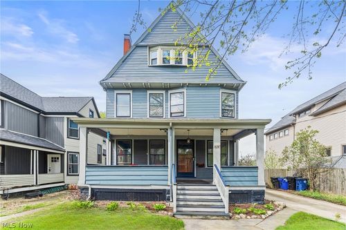 6110 W Clinton Ave, Cleveland, OH, 44102-3178 | Card Image
