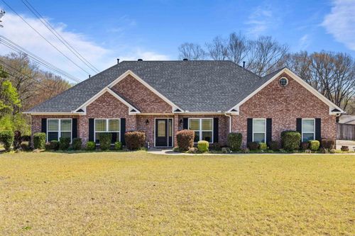 15 Castle Heights Dr, Cabot, AR, 72023-9572 | Card Image