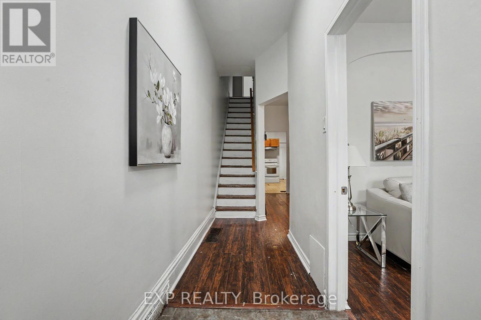 Residential in Hamilton (Beasley) 5