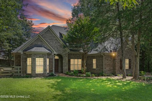 8019 Betty Browning Pass, Olive Branch, MS, 38654-7492 | Card Image