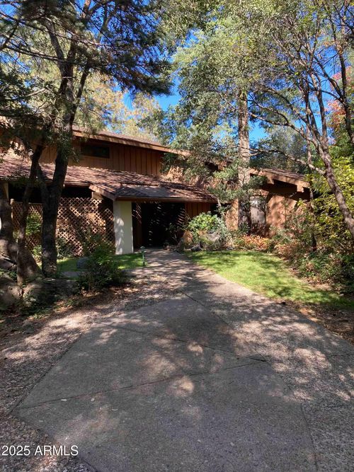 33-8351 N State Route 89a, Sedona, AZ, 86336-9621 | Card Image