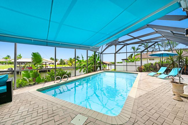 Oversized awning rolls out easily to create a bit of shade on those extra sunny days. | Image 14