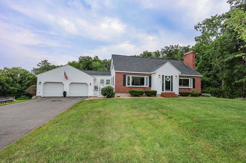 109 Pillsbury Rd, Londonderry, NH, 03053-2806 | Card Image
