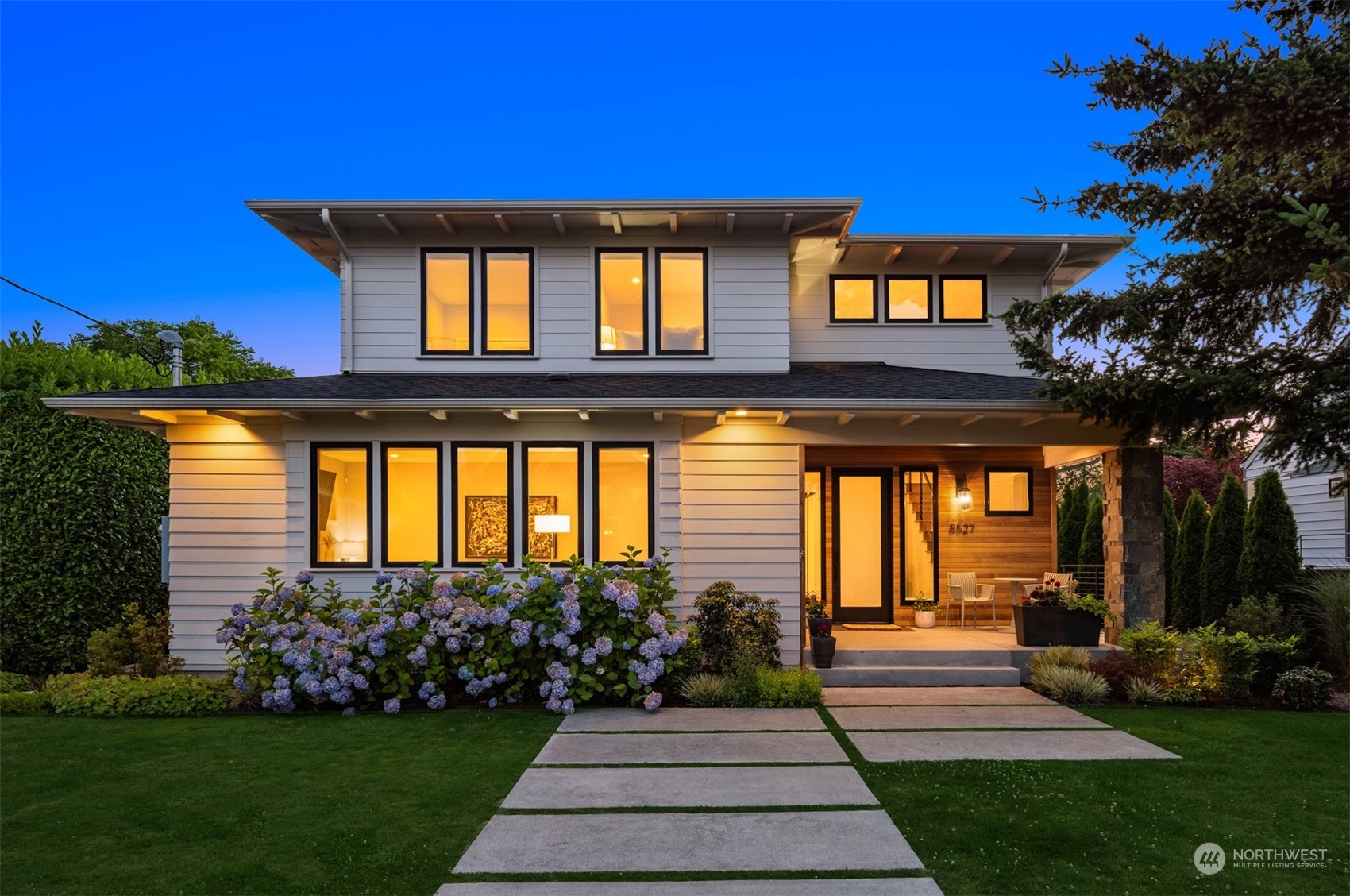 Latona Ave, Seattle, WA 98115