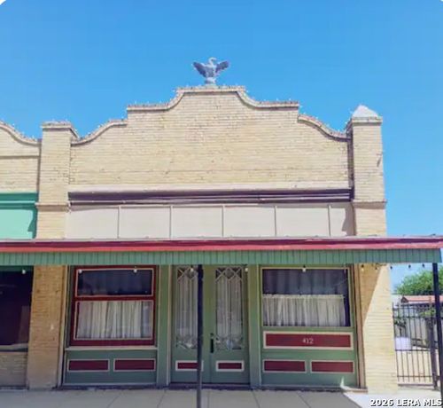 412 Center St, Sabinal, TX, 78881 | Card Image