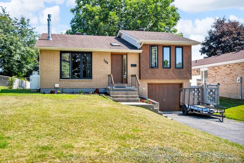 104 Markell Cres, Cornwall, ON, K6H6X1 | Card Image