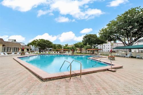306-4000 Nw 44th Ave, Lauderdale Lakes, FL, 33319-4841 | Card Image