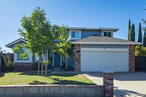 150 Camelback St, Lathrop, CA, 95330-9643 | Card Image