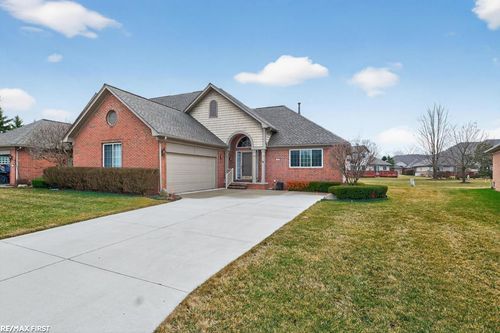 33878 Au Sable Dr, Chesterfield, MI, 48047-4390 | Card Image