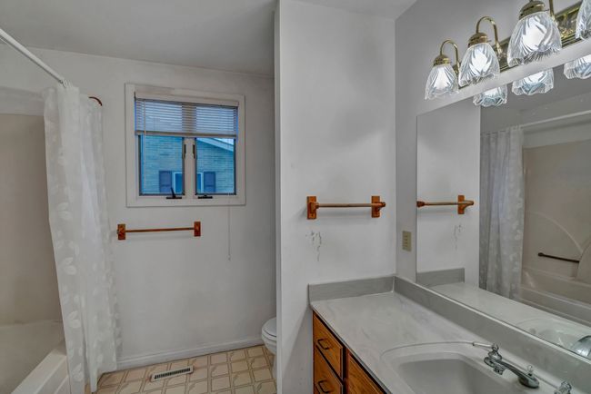 7493 S Saginaw St, House other with 3 bedrooms, 3 bathrooms and null parking in New Lothrop MI | Image 27