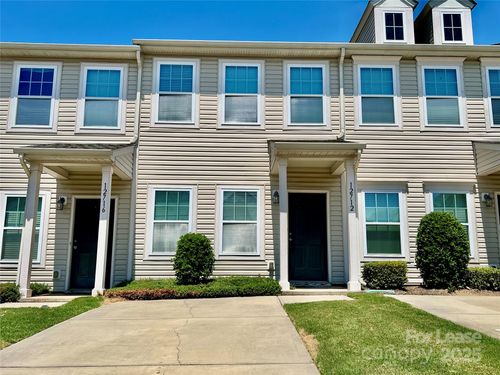 12712 Persimmon Tree Dr, Charlotte, NC, 28273-8023 | Card Image