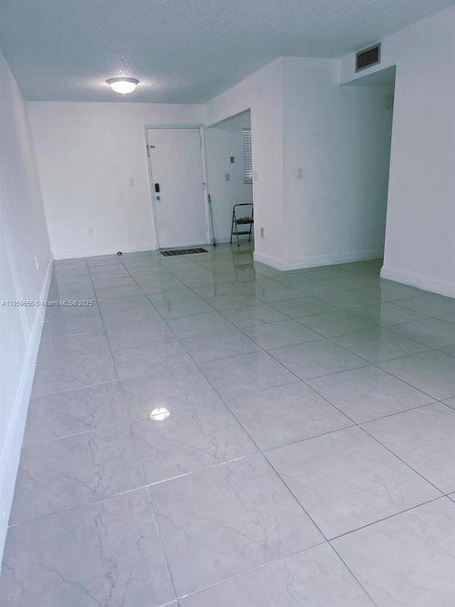 apt-315-365 Ne 125th St, North Miami, FL, 33161-4665 | Card Image