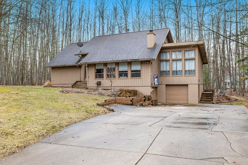 12053 Broken Arrow Ln, Canadian Lakes, MI, 49346-9790 | Card Image