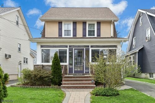 214 E Lincoln Ave, Roselle Park, NJ, 07204-1708 | Card Image