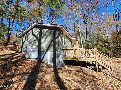 213 Butternut St, Dingmans Ferry, PA, 18328-9428 | Card Image