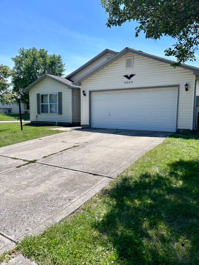 4204 Sycamore Court, House other with 3 bedrooms, 2 bathrooms and null parking in Franklin IN | Image 2