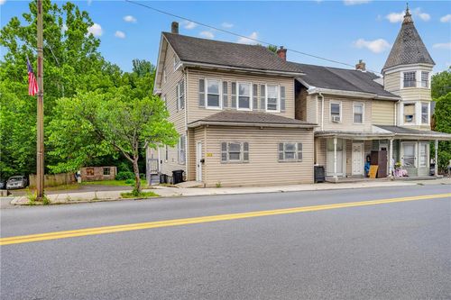 313 Main St, Slatington, PA, 18080-1538 | Card Image